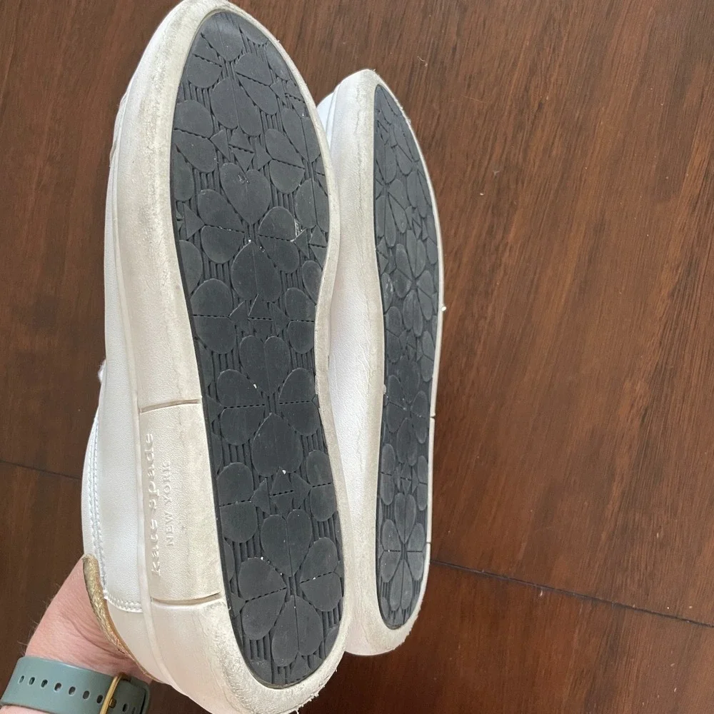 Kate Spade Lift Sneaker Womens 8B White Gold Leather Platform Casual Preppy